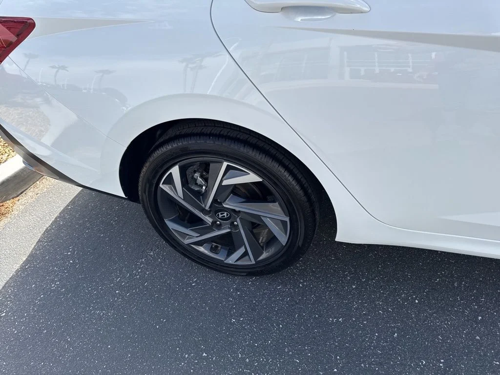 2025 Hyundai Elantra SEL - Photo 21