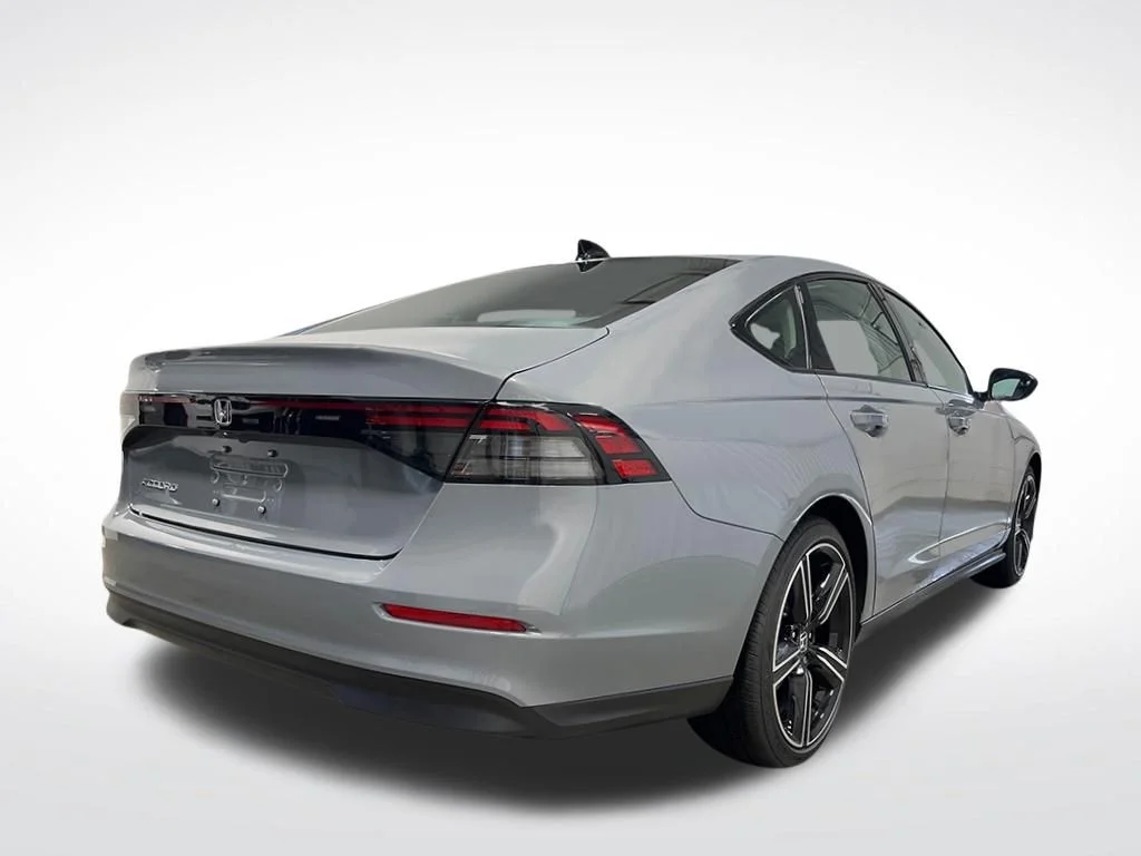 Certified Used 2026 Urban Gray Pearl Honda SE image 5
