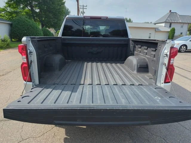 Used 2021 Silver Ice Metallic Chevrolet RST image 28
