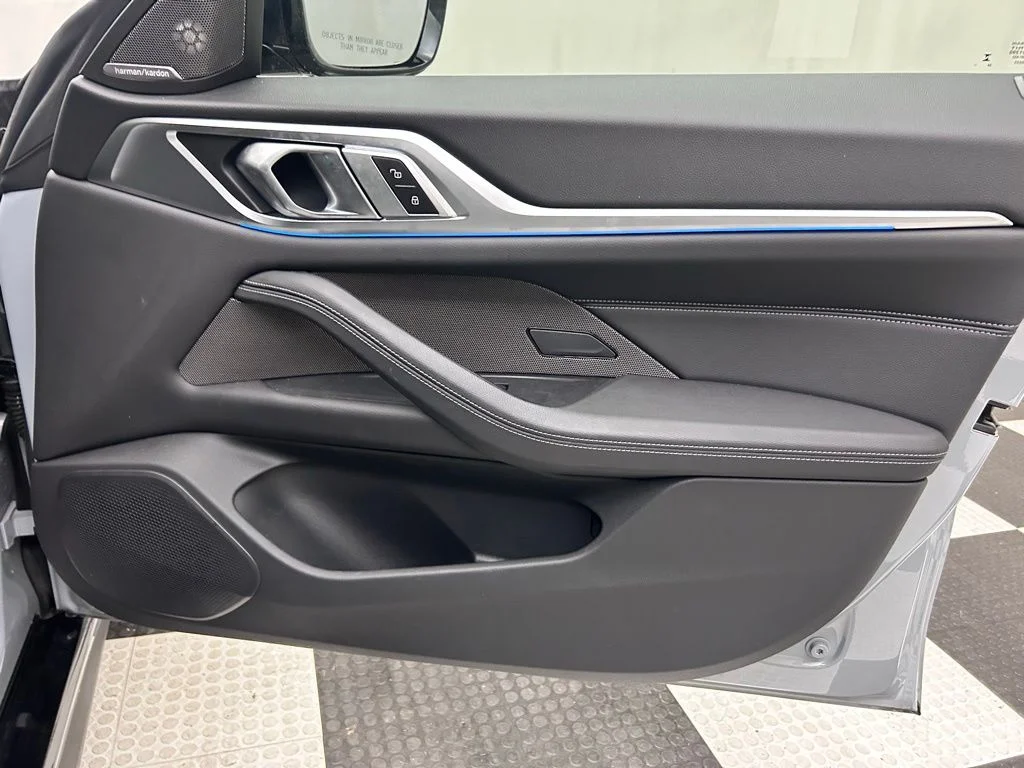 Used 2025 Gray BMW xDrive40 image 16