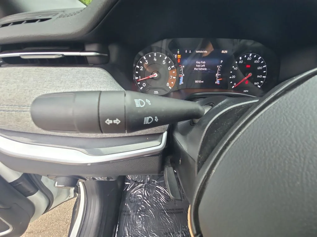 Used 2026 White Jeep Latitude image 22