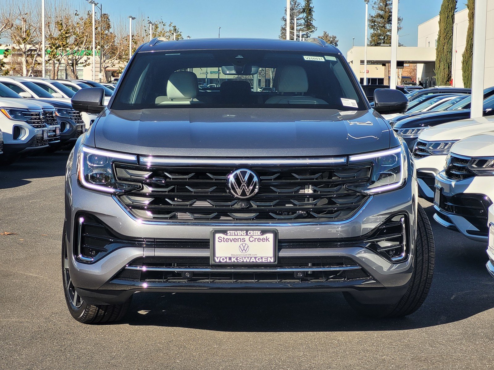 New 2025 Volkswagen Atlas Cross Sport 2.0T SEL Premium R-Line 4D