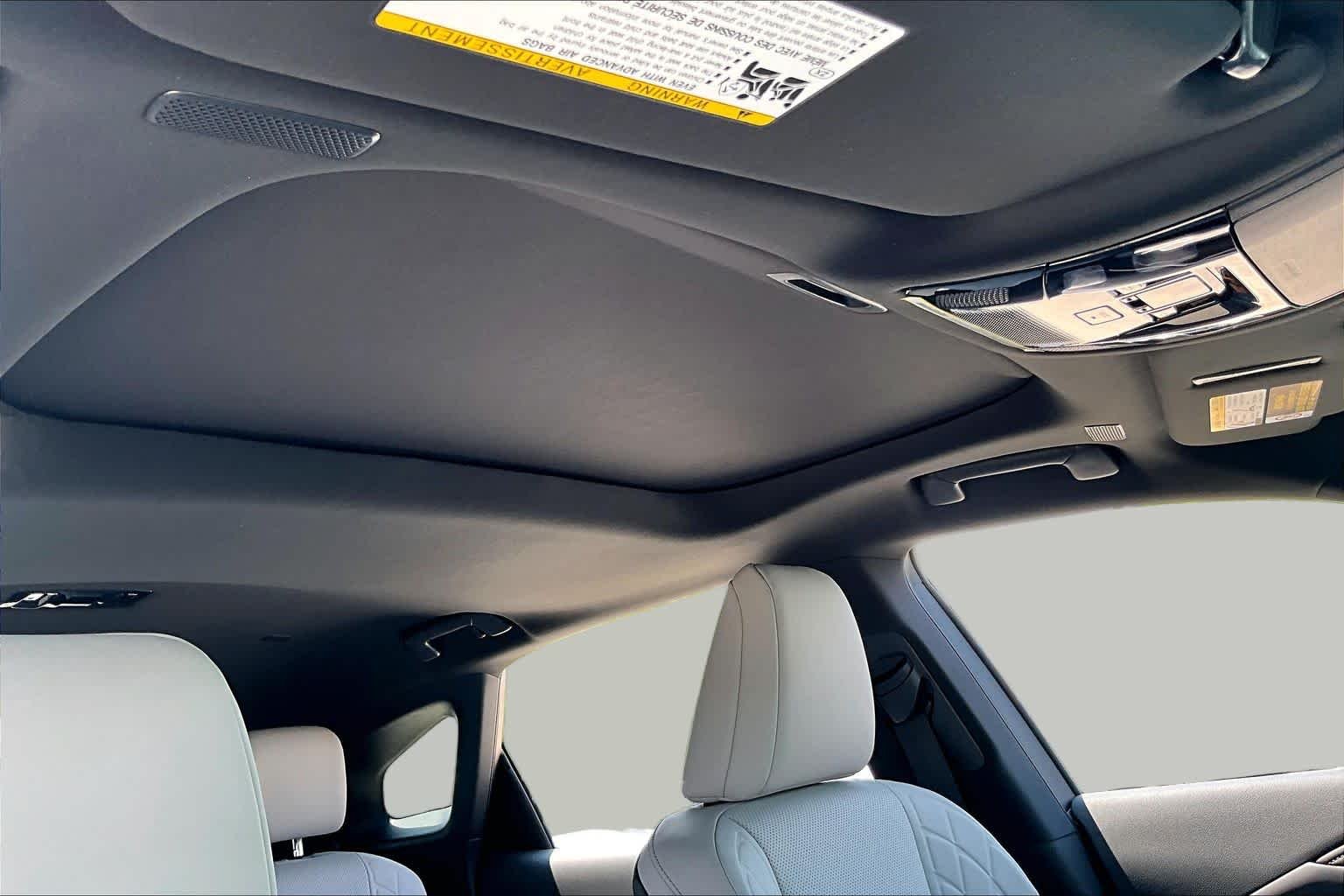 Used 2026 Iridium Lexus Premium image 12