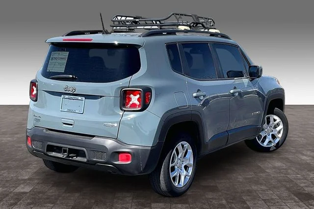 Used 2018 Gray Jeep Latitude image 2