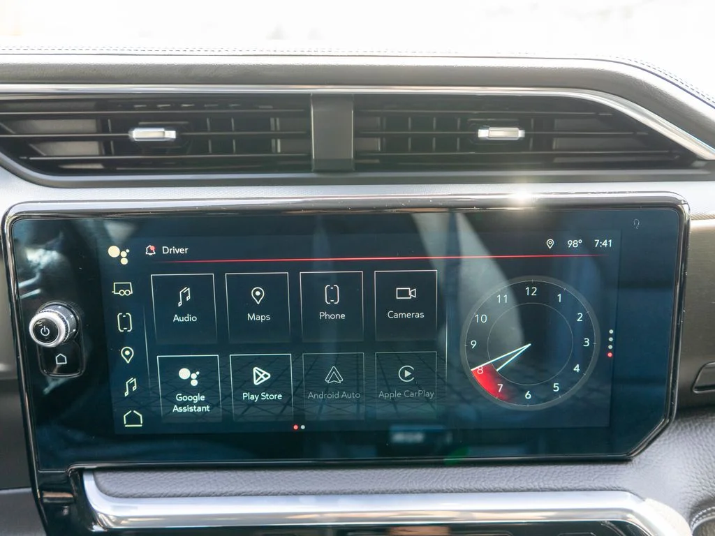 Used 2025 White GMC Denali image 25
