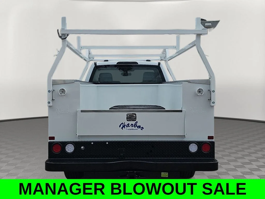 2026 Ford F-350 Super Duty Chassis Cab XL - Photo 4