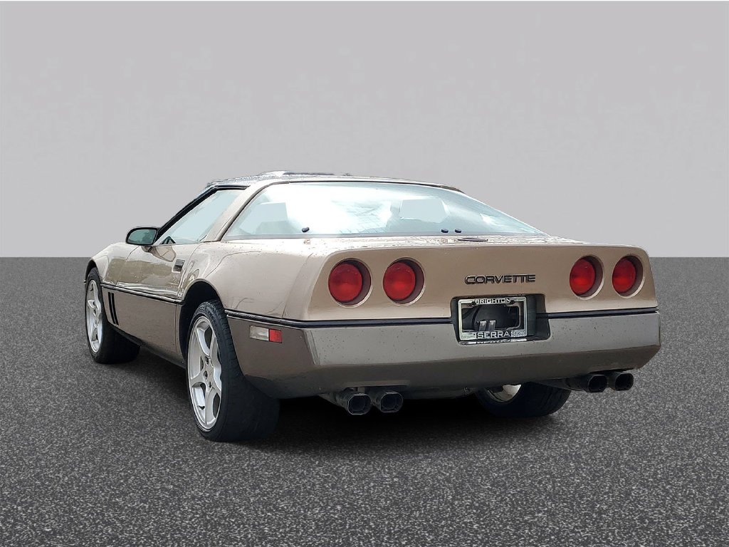 Used 1985  Chevrolet Base image 2