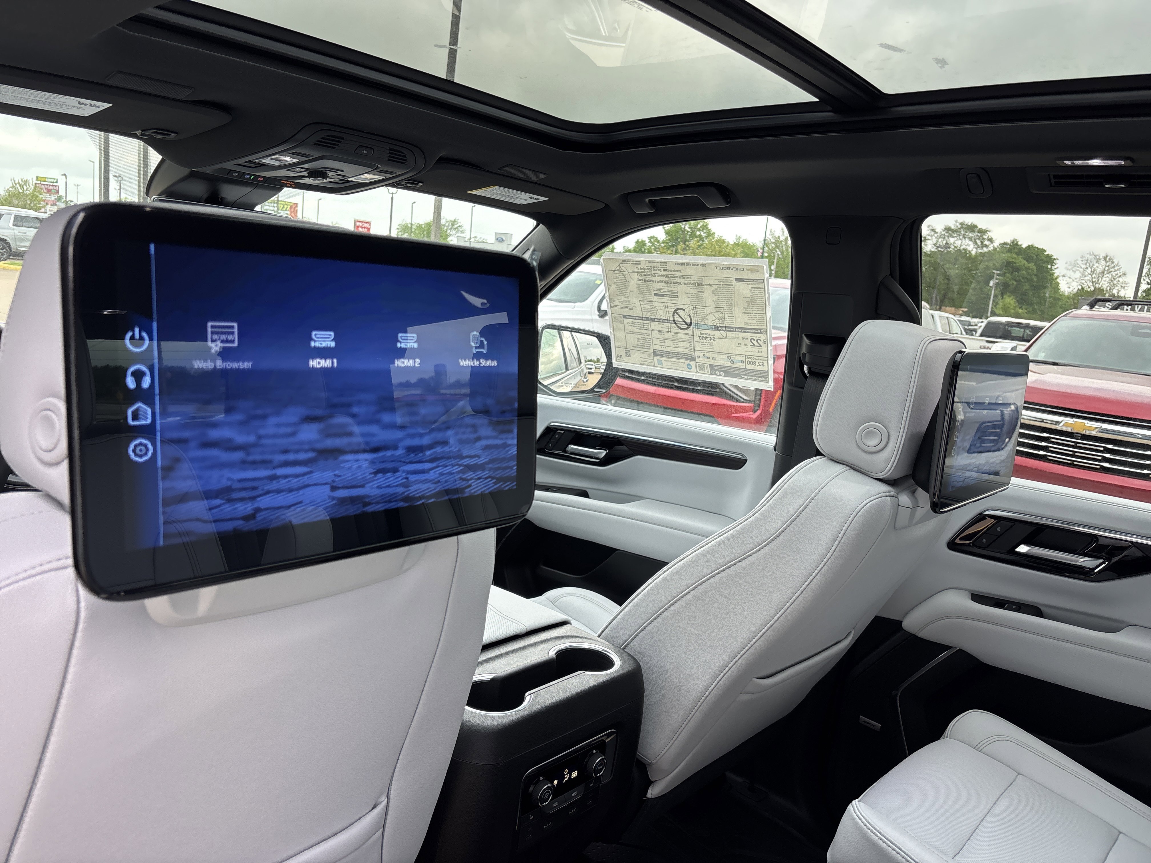 2025 Chevrolet Tahoe Premier - Photo 21