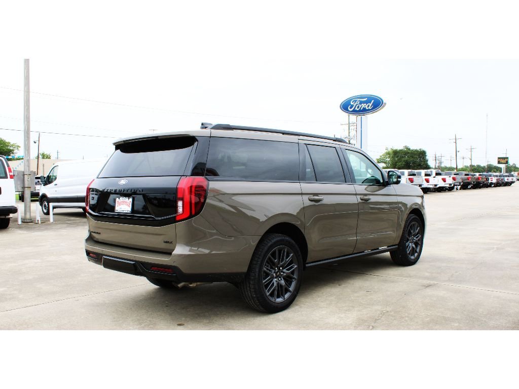 New 2027 Marsh Gray Ford Platinum image 23