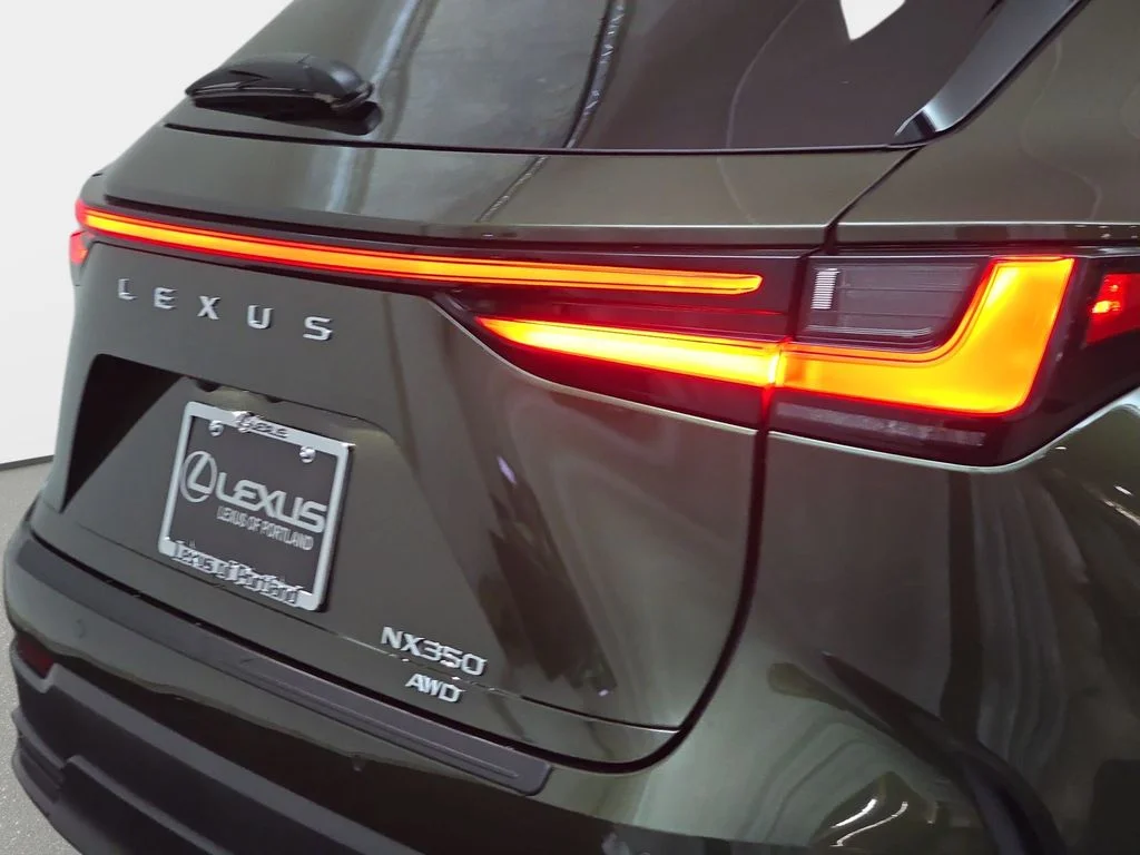 New 2026 Nori Green Pearl Lexus PREMIUM image 31