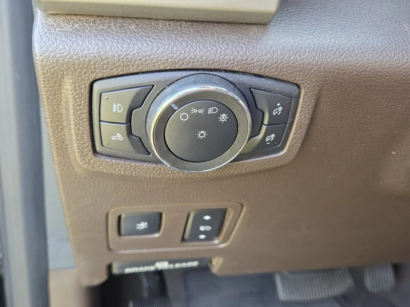 Used 2022 Brown FORD KING RANCH image 29