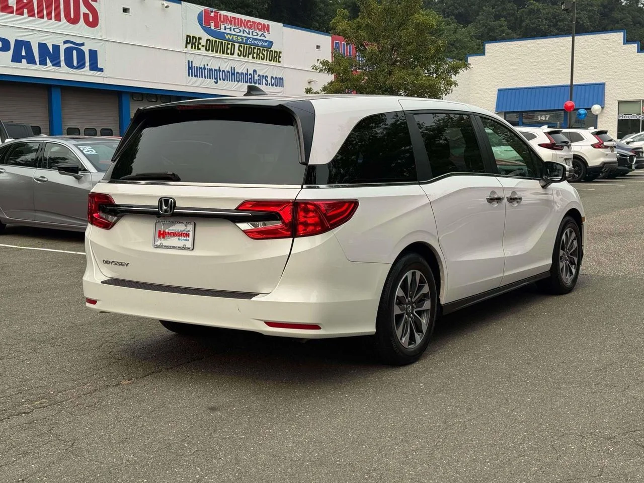 Used 2023 Platinum White Pearl Honda EX-L image 7