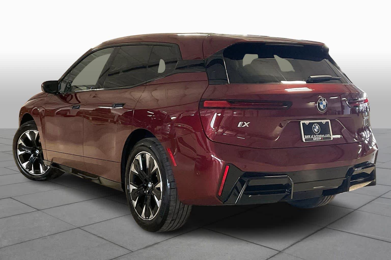New 2026 Aventurin Red Metallic BMW xDrive60 image 12