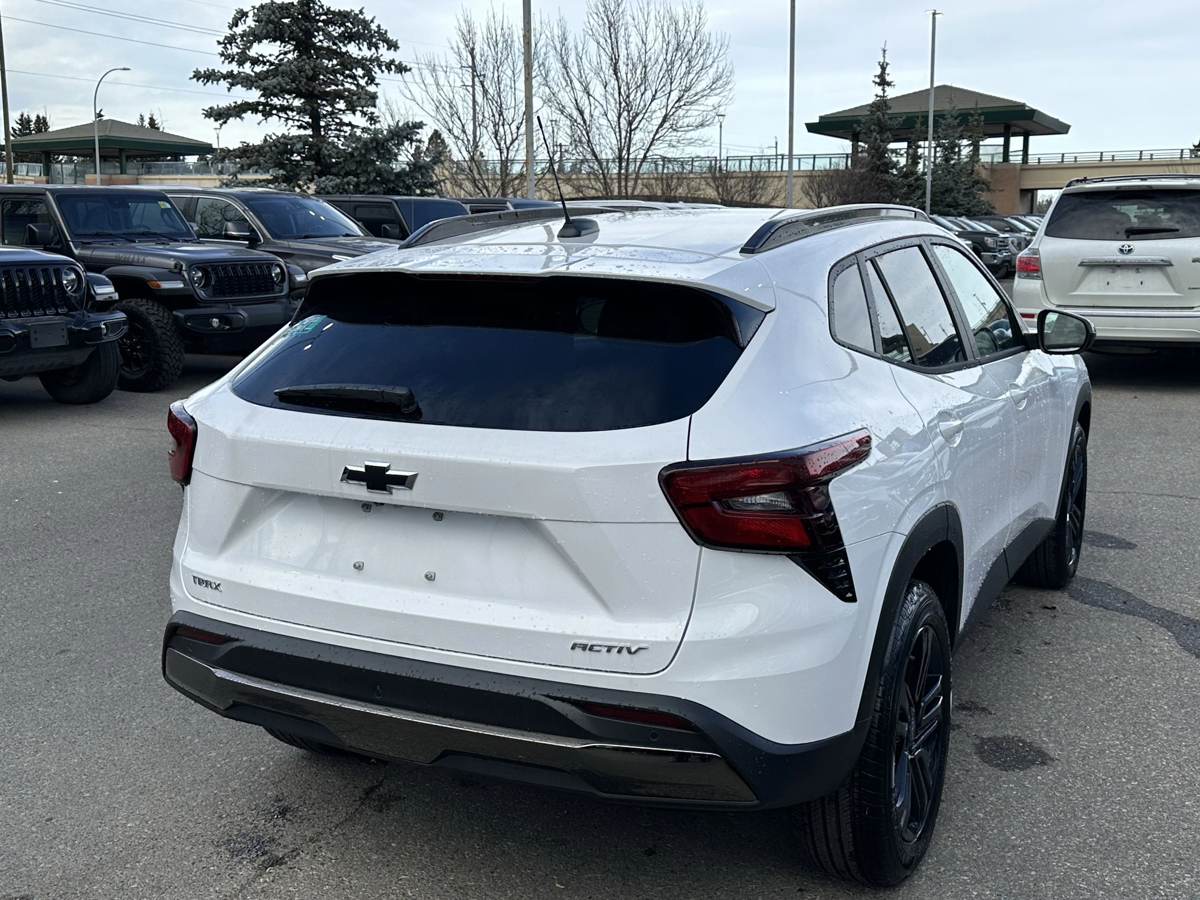 New 2026 Summit White Chevrolet ACTIV image 6