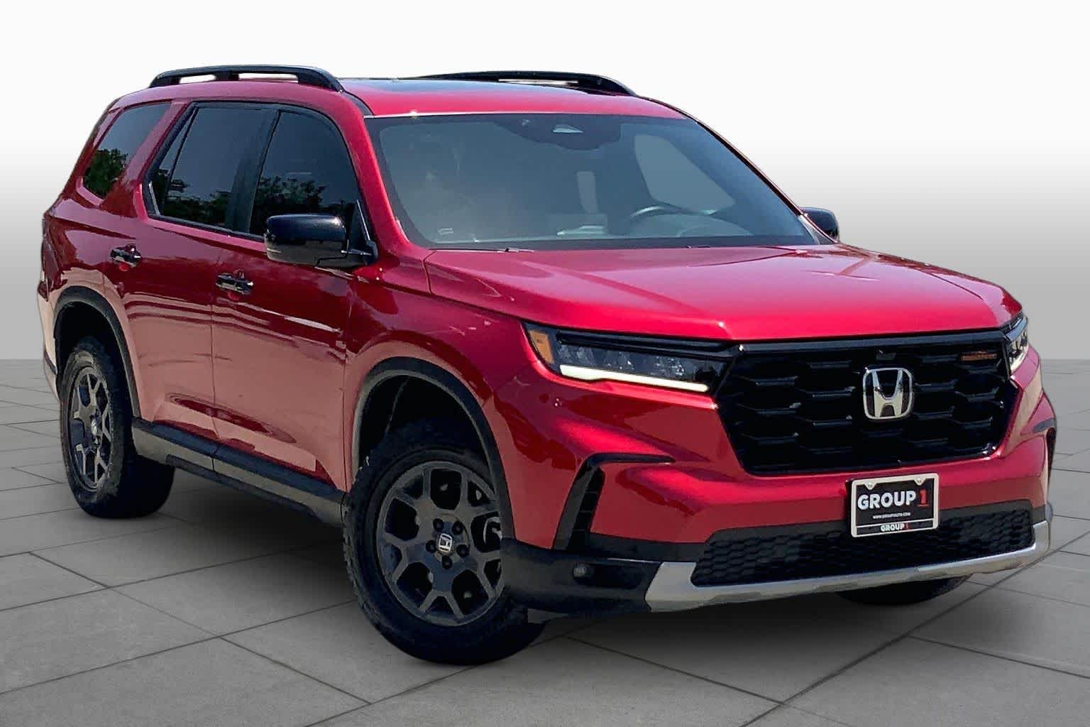 Used 2025 Radiant Red Metallic II Honda TrailSport image 3