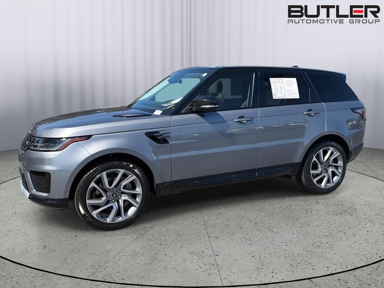 Used 2022 Eiger Grey Metallic Land Rover HSE Silver Edition image 3