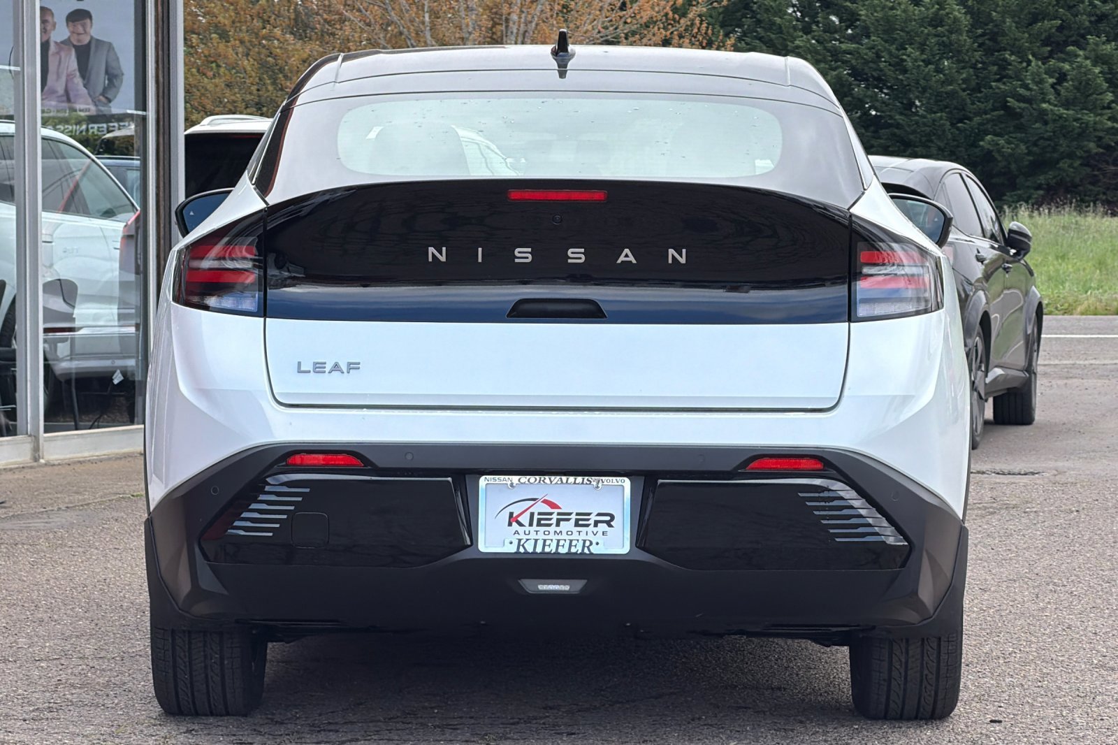 New 2026 Everest White Pearl Tricoat/Black Nissan SV+ image 5