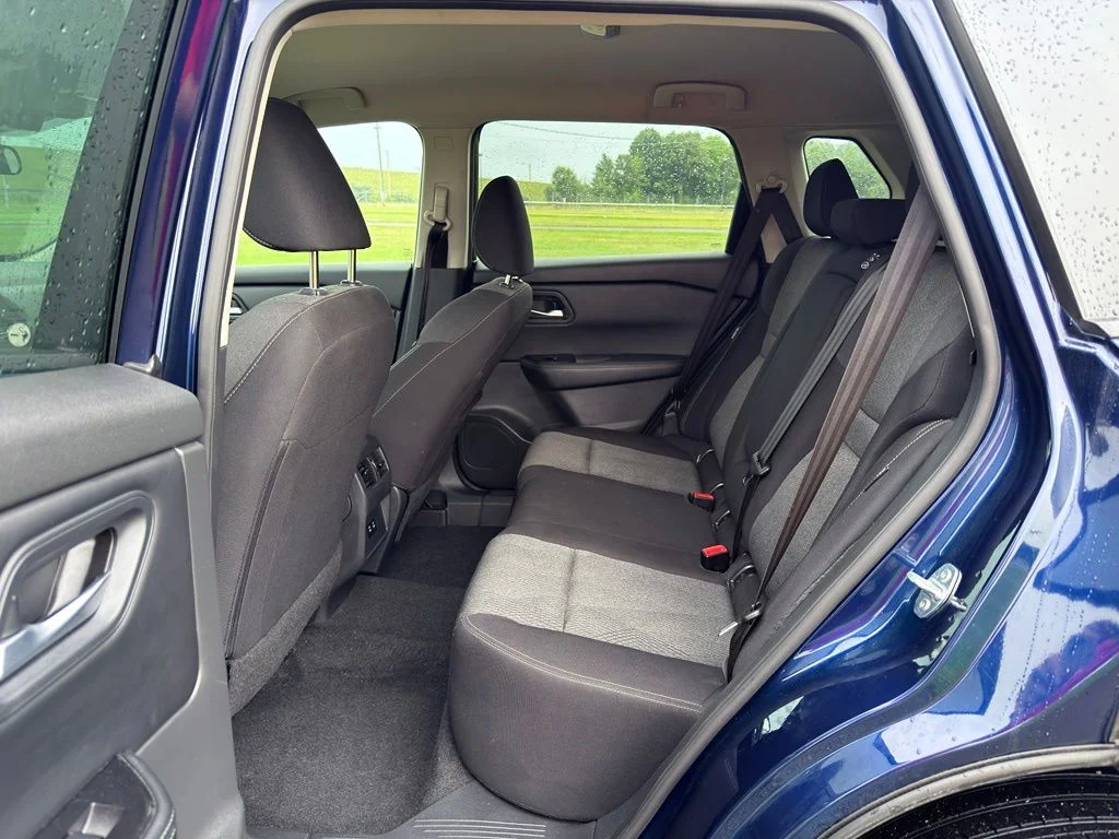 Used 2024 Blue Nissan SV image 3