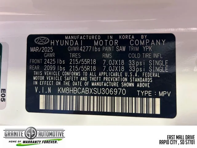 Used 2025 White Hyundai SEL image 13
