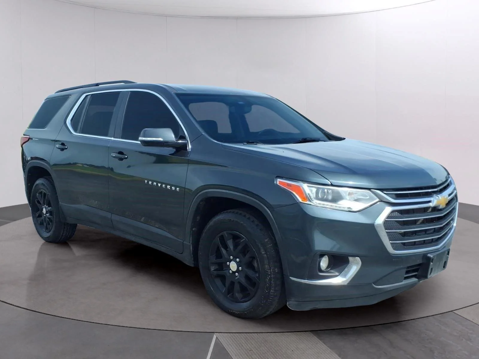 Used 2020 GRAPHITE METALLIC Chevrolet LT Cloth image 7