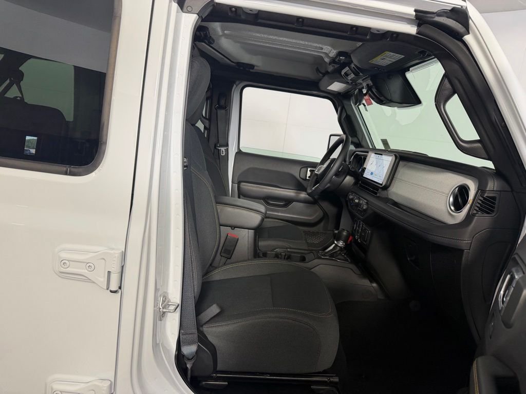 Certified Used 2025 White/off-white Jeep Sahara 4xe image 32