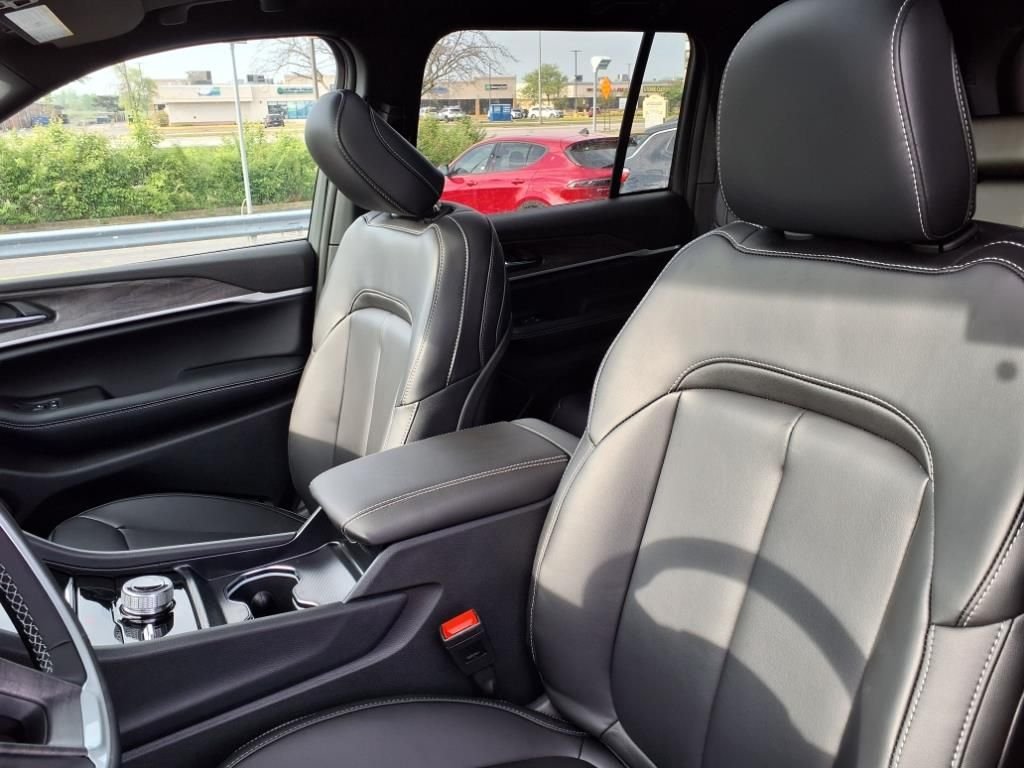 2025 Jeep Grand Cherokee Limited - Photo 10