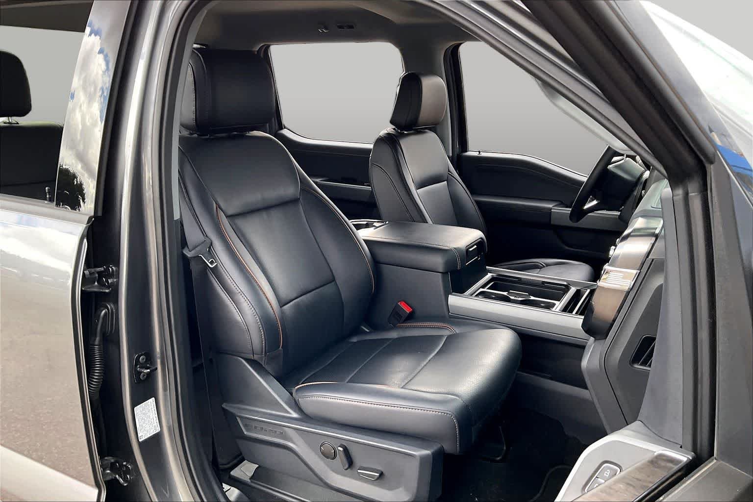 Used 2026 Carbonized Gray Metallic Ford LARIAT image 9