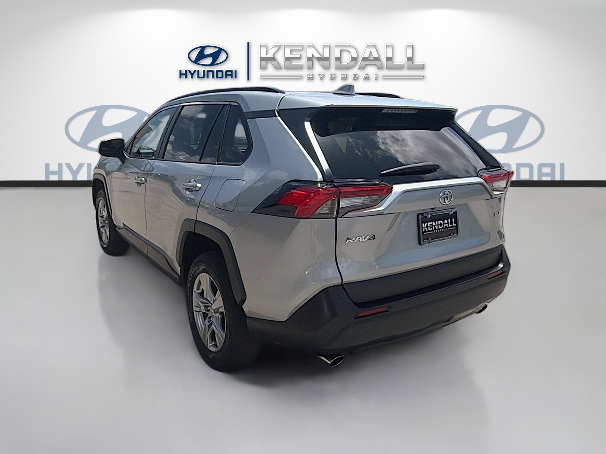 Used 2024 Silver Sky Metallic Toyota XLE image 4