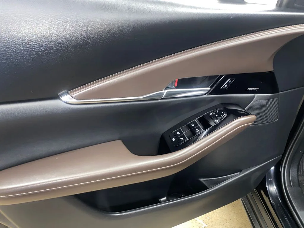 2025 Mazda CX-30 Premium - Photo 11