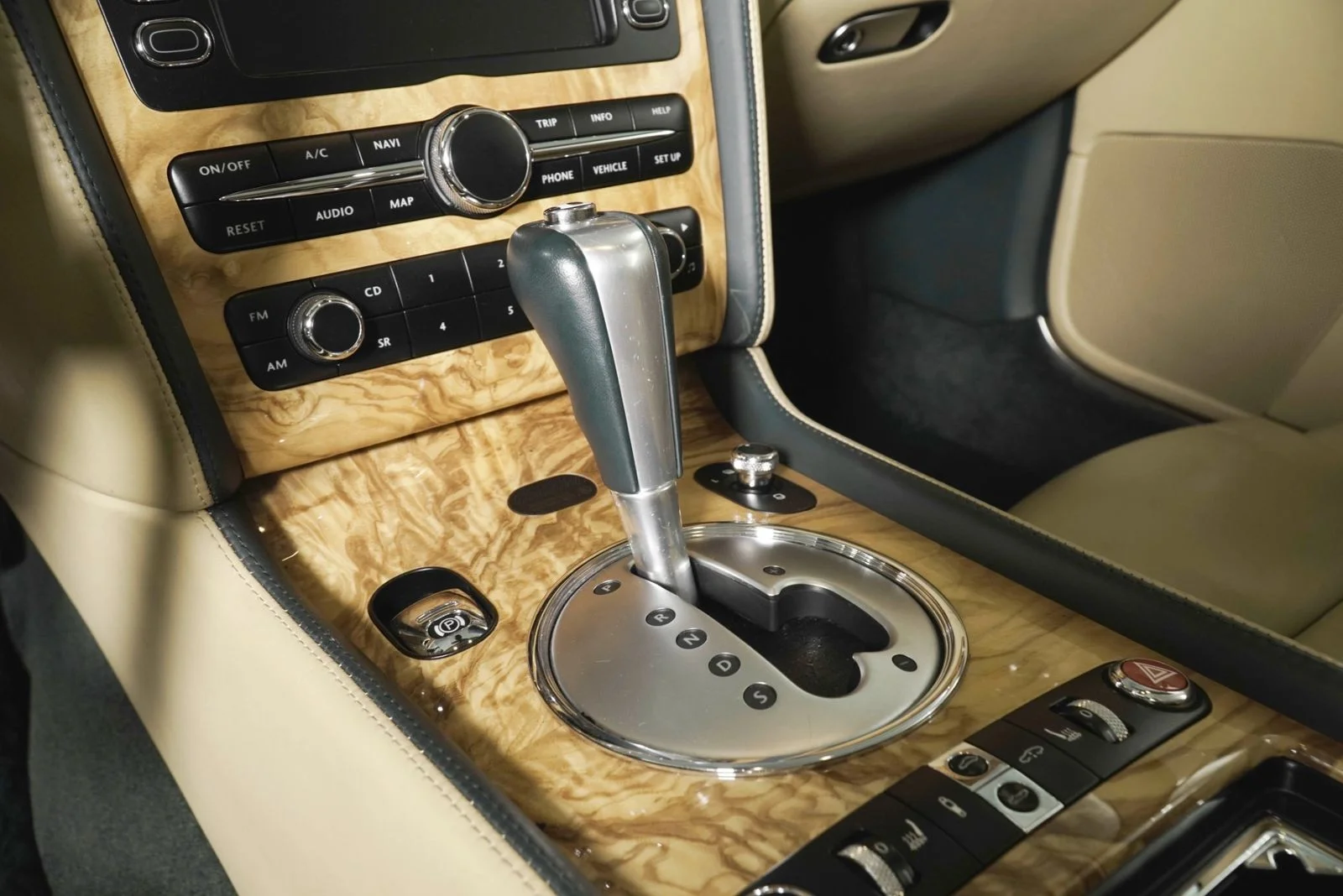 Used 2007 Green Bentley  image 19