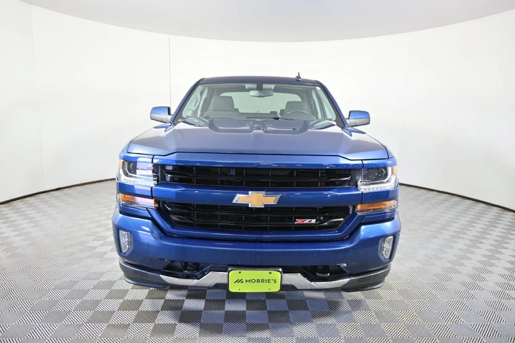 Used 2017 DEEP OCEAN BLUE METALLIC Chevrolet LT image 11