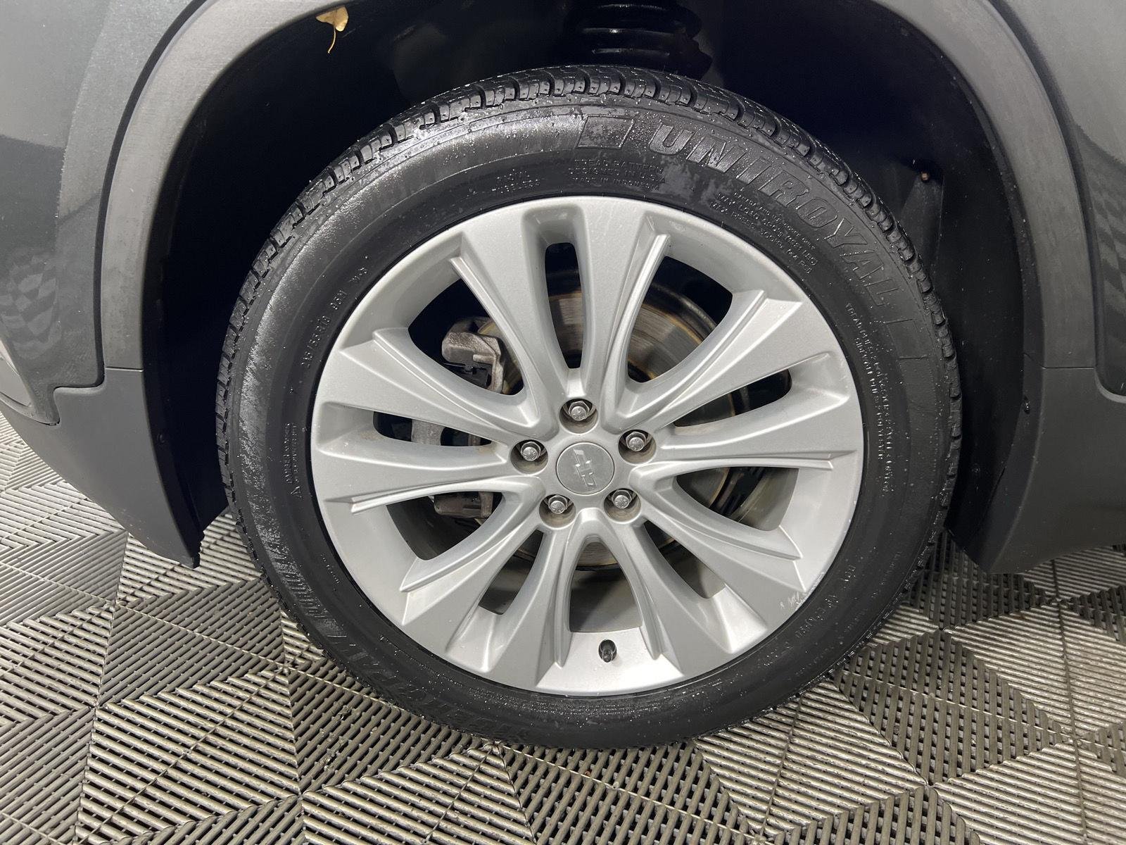 Used 2019 Nightfall Gray Metallic Chevrolet Premier image 44
