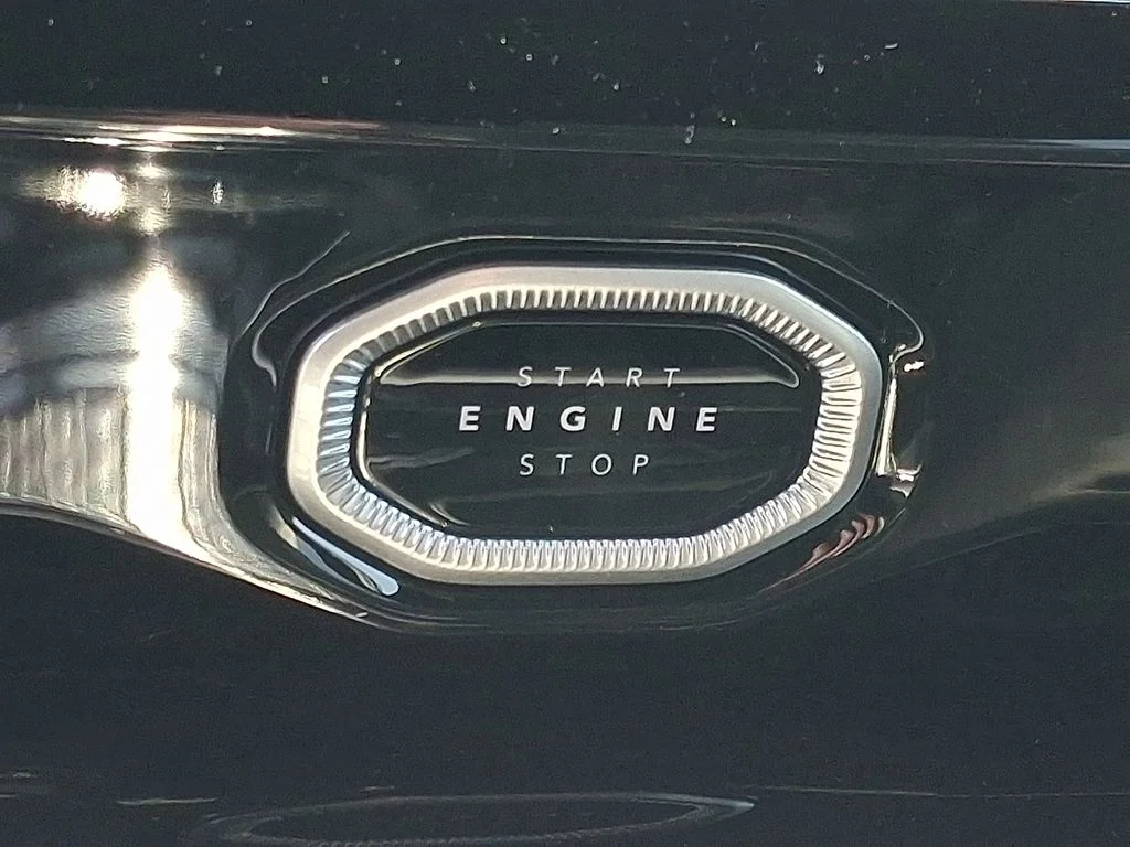 New 2026 Gray Jeep Altitude image 18