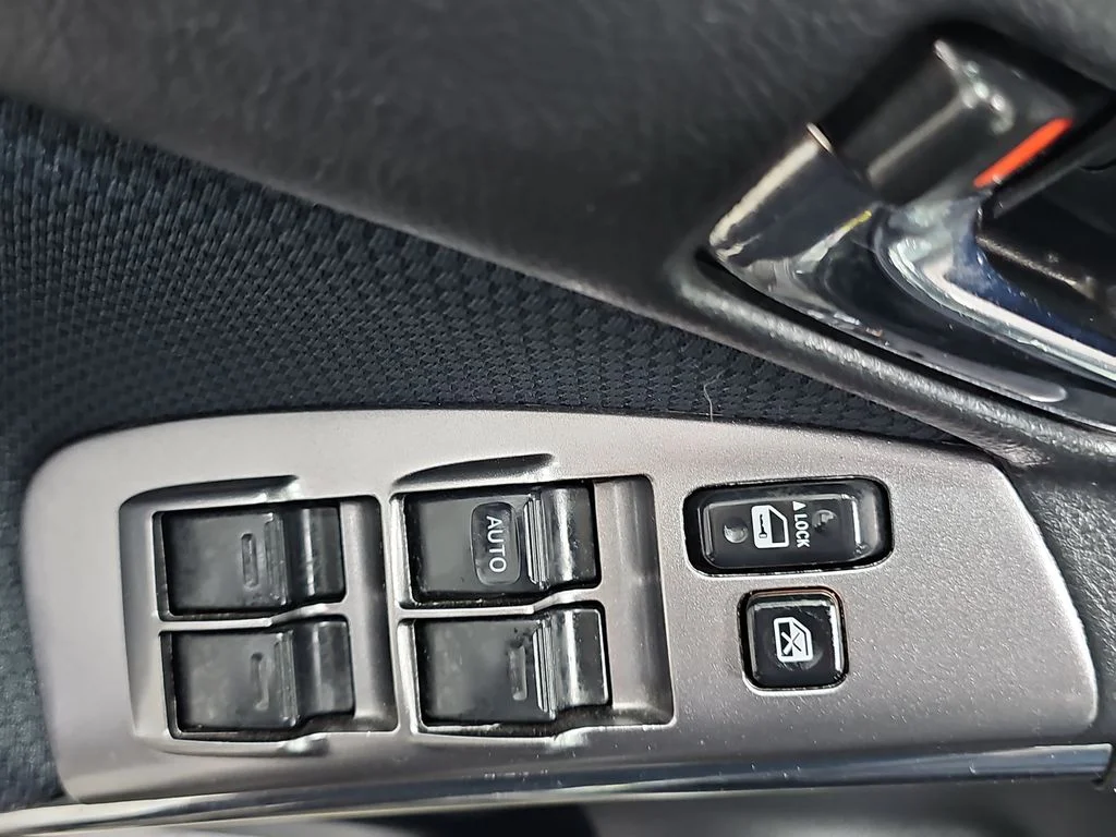 Used 2008 Gray Toyota XR image 29