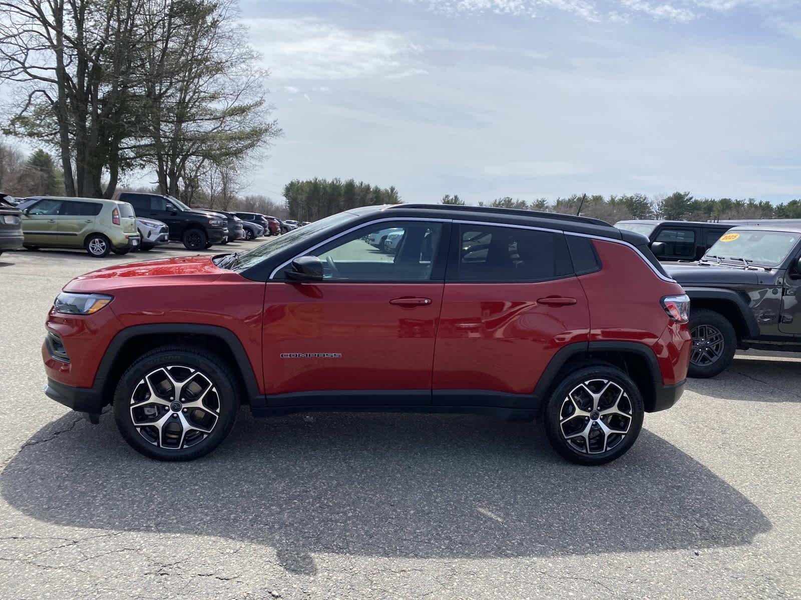 Certified Used 2025 Red Hot Pearlcoat Jeep Limited image 7