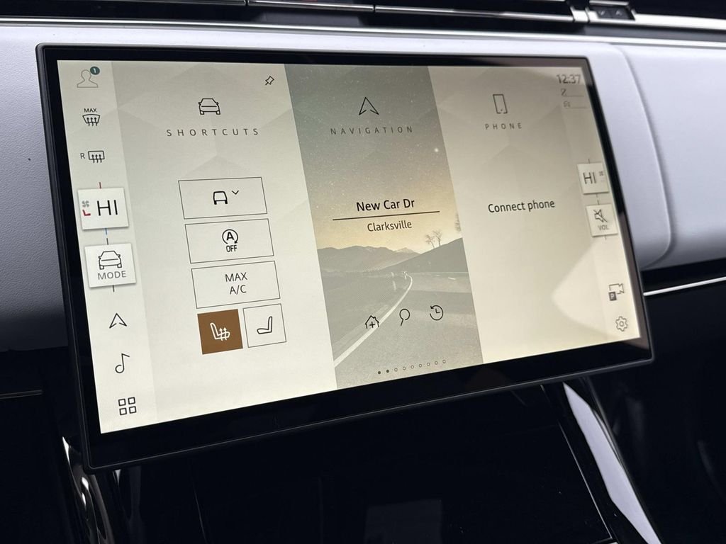 New 2026 Charente Grey Land Rover Dynamic SE image 3