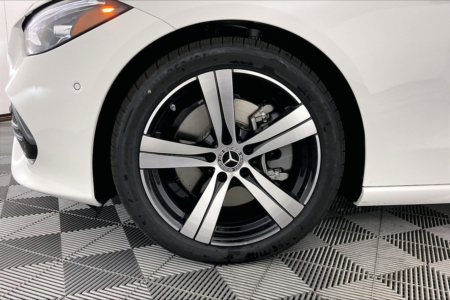 New 2026 Polar White Mercedes-Benz C 300 image 24