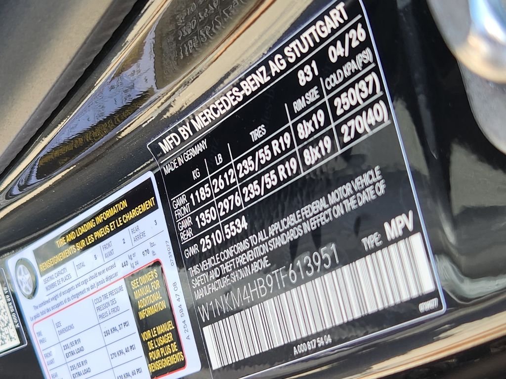 New 2026 Graphite Grey Metallic Mercedes-Benz GLC300 4MATIC® image 11