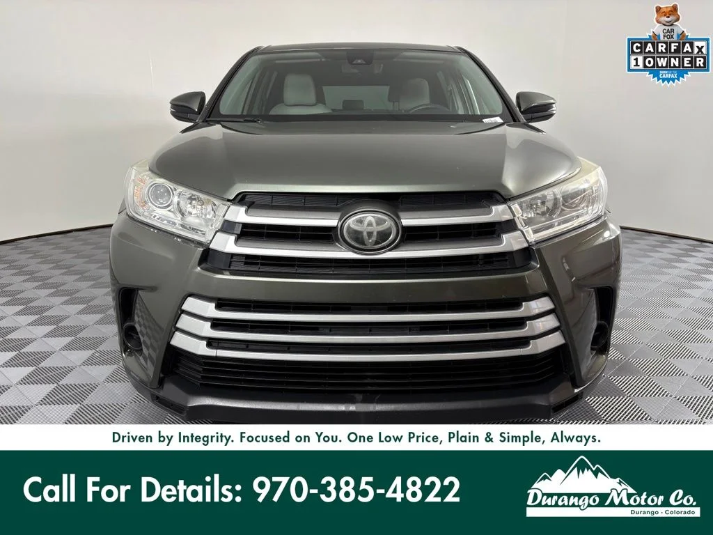 Used 2019 Green Toyota LE image 3