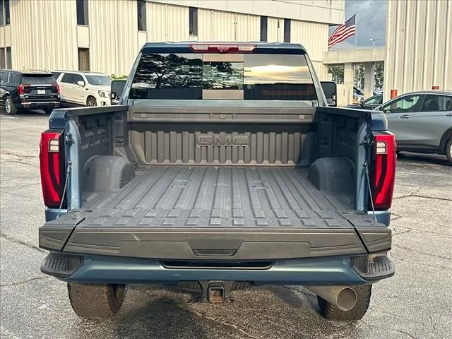 Used 2026  GMC Denali Ultimate image 12