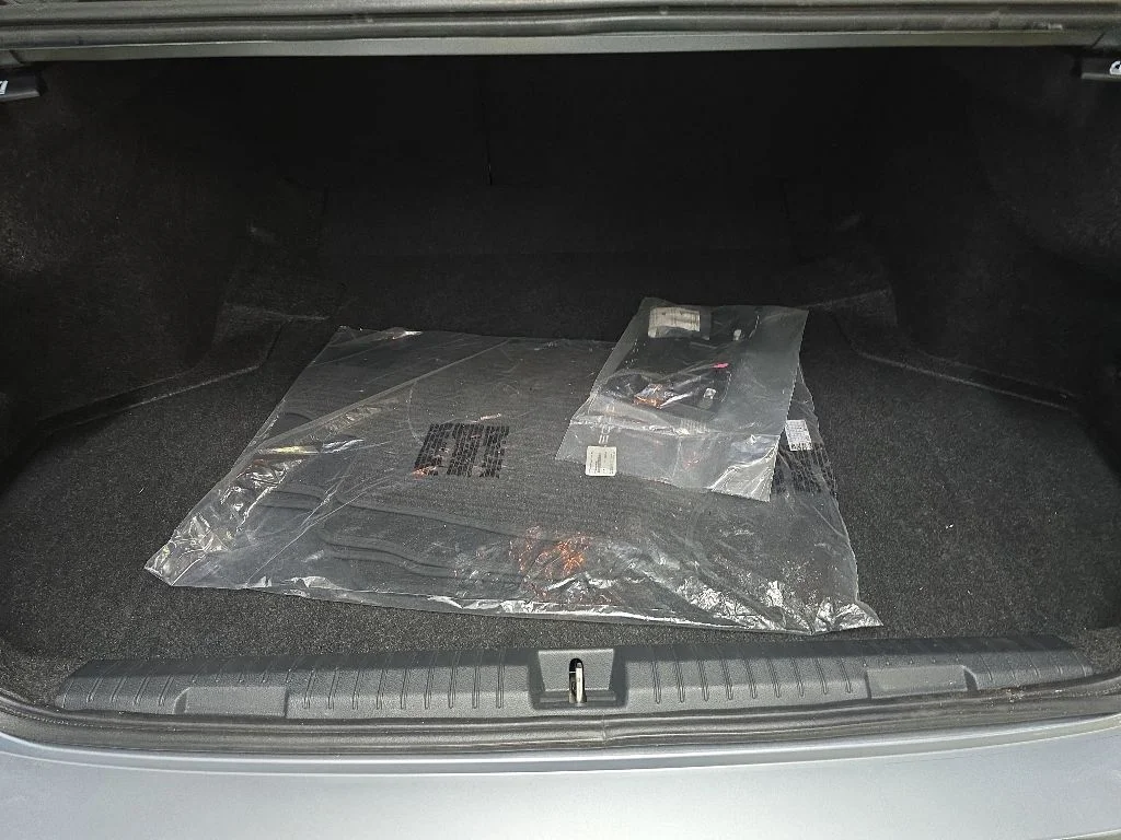 Used 2023 Ice Silver Metallic Subaru Premium image 11