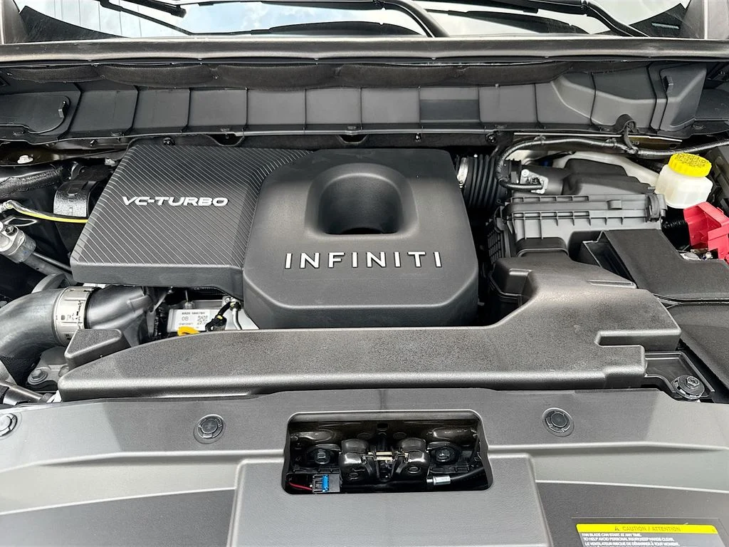 Certified Used 2026 Black INFINITI LUXE image 34