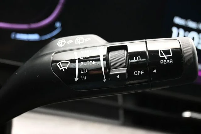 Used 2023 Black Kia X-Line image 25