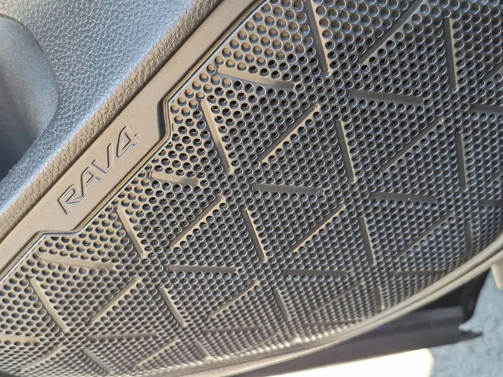 Used 2021 Black Toyota XLE image 15