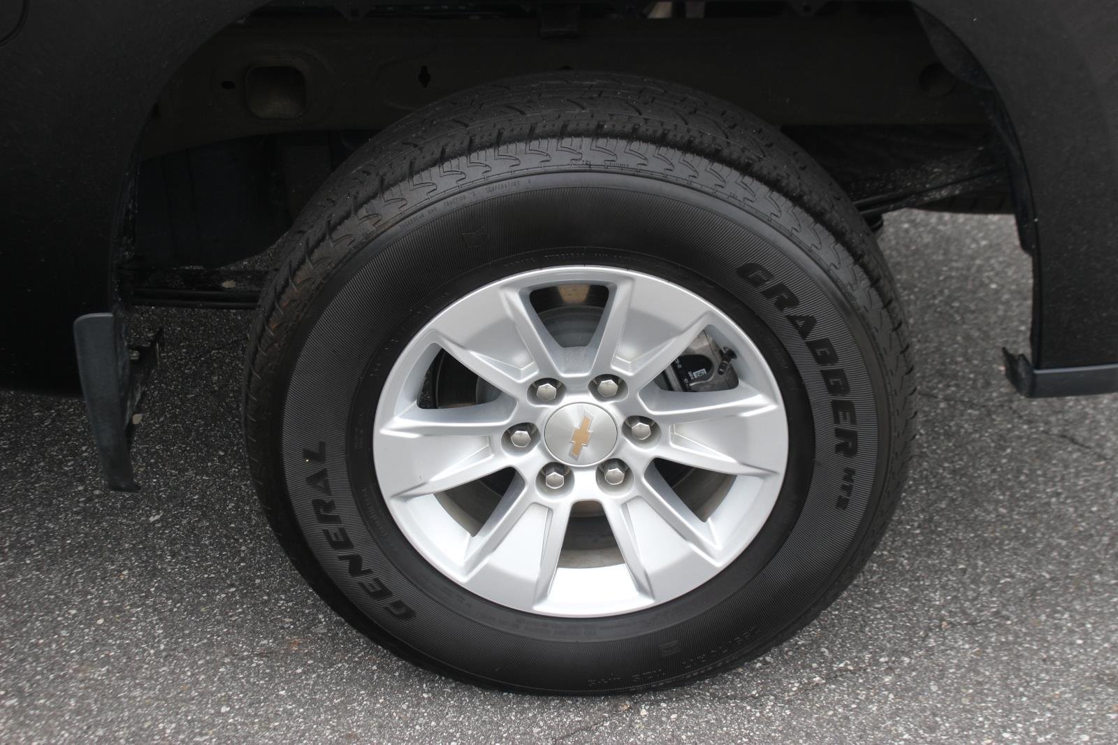 Used 2025 Black Chevrolet LT image 38