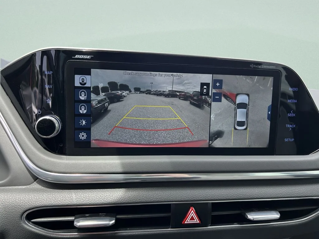 Used 2020 Red Hyundai Limited image 27