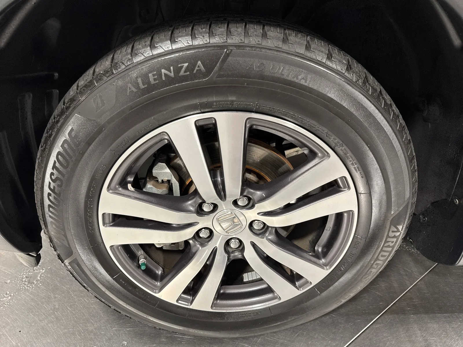 Used 2018 Modern Steel Metallic Honda EX-L image 2