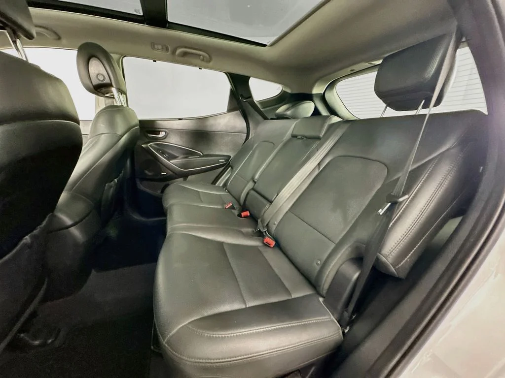 Used 2018 Pearl White Hyundai 2.0T Ultimate image 27