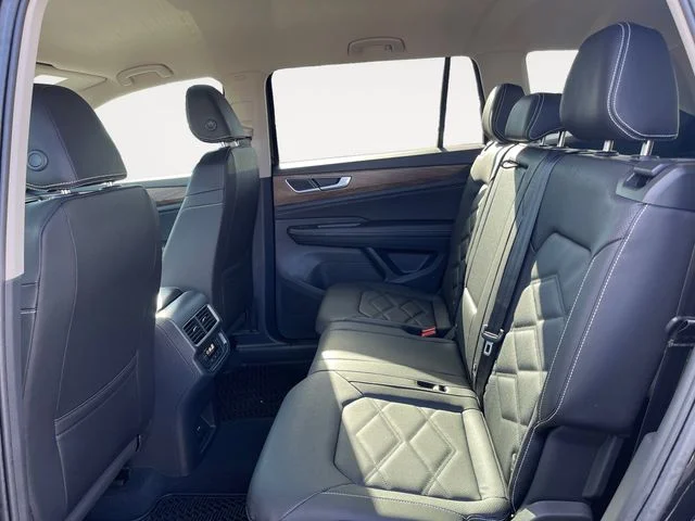 New 2026 Black Volkswagen 2.0T SE image 13