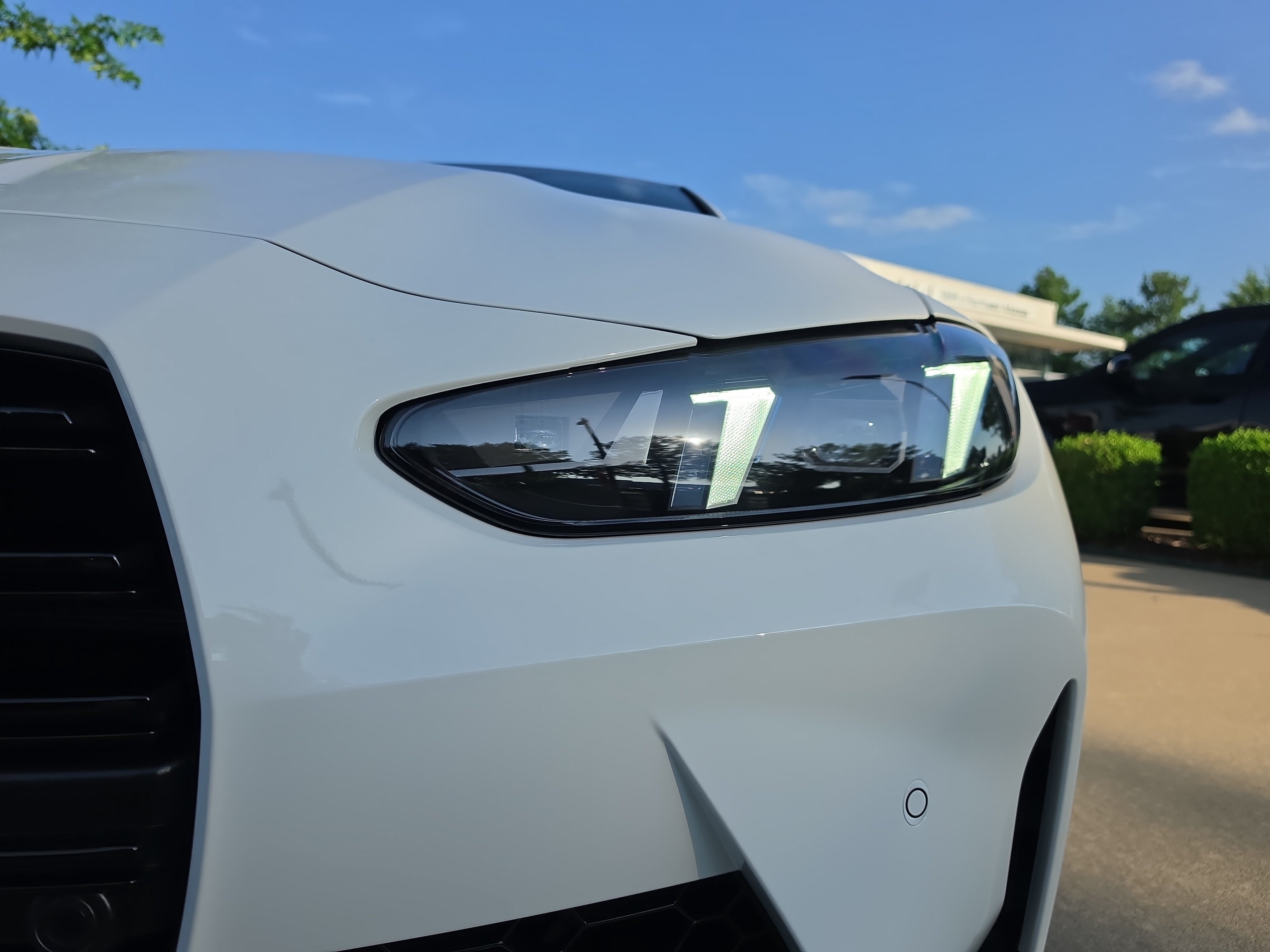 New 2027 ALPINE WHITE BMW  image 9